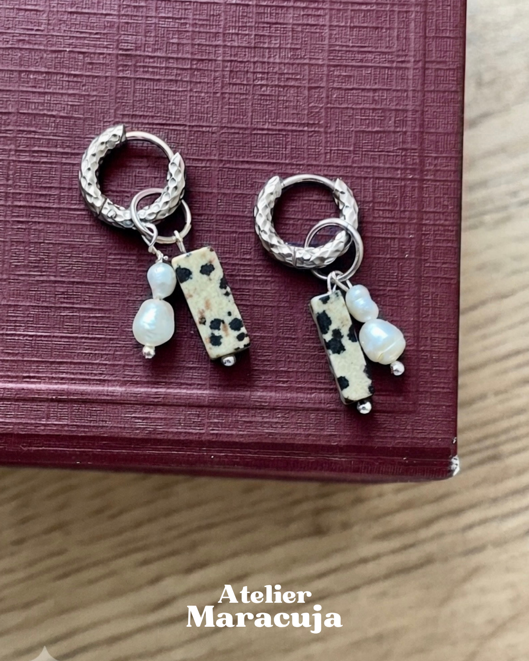 Boucles d’oreilles charms uniquement